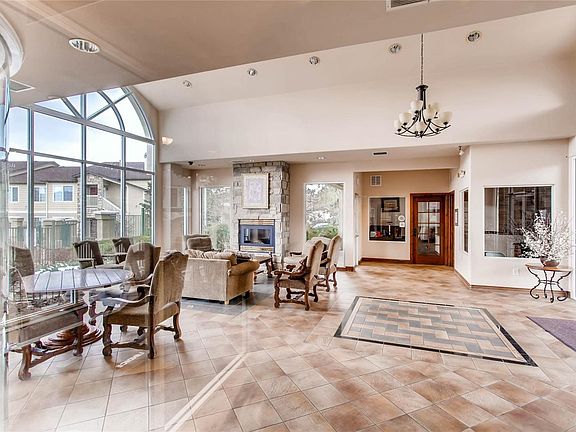 Clubhouse livingroom