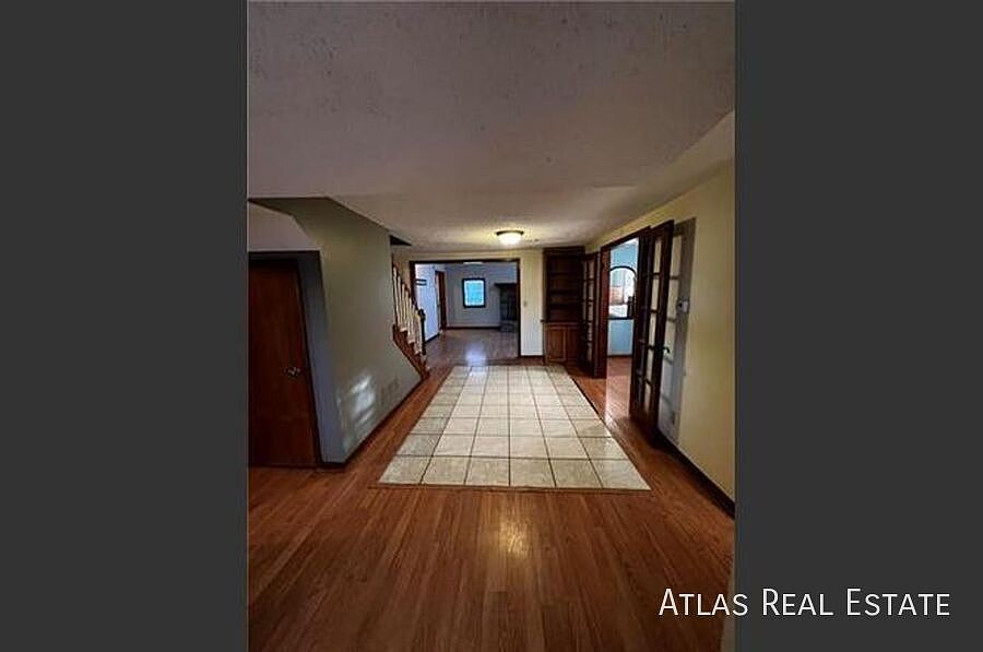 2nd image of 1024 E Parker Ave
