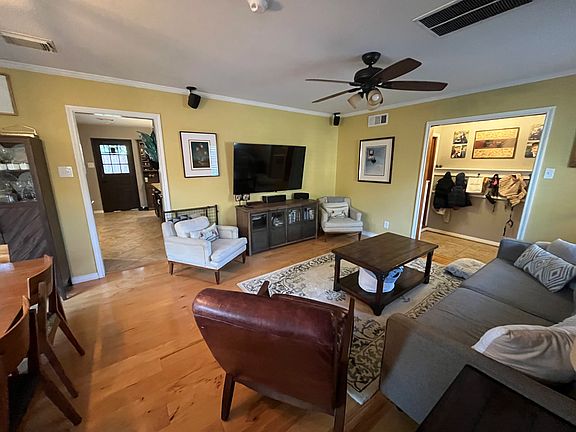 Formal living area
