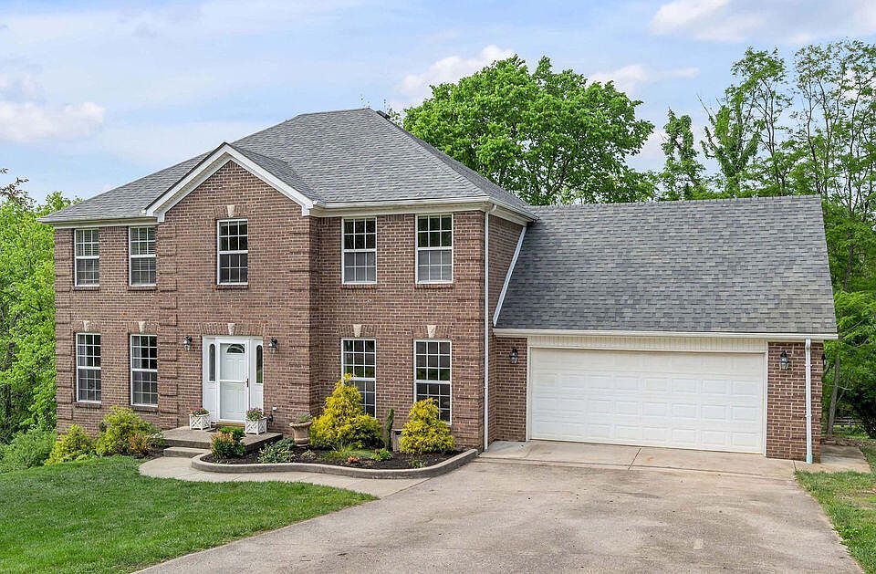 1st image of 306 Faye Ct