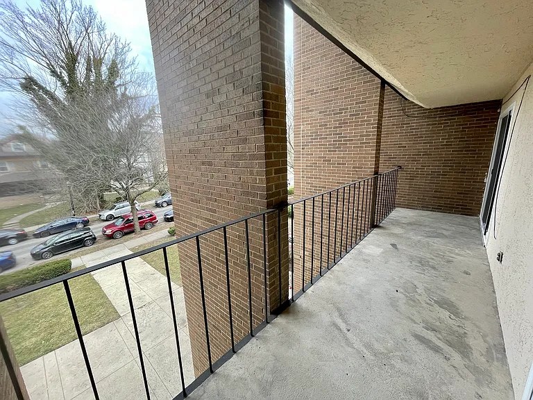 227 E 15th Ave #2B — Photo 8