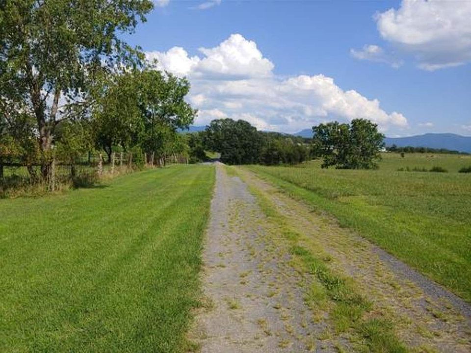 2nd image of 3698 Egypt Bend Rd