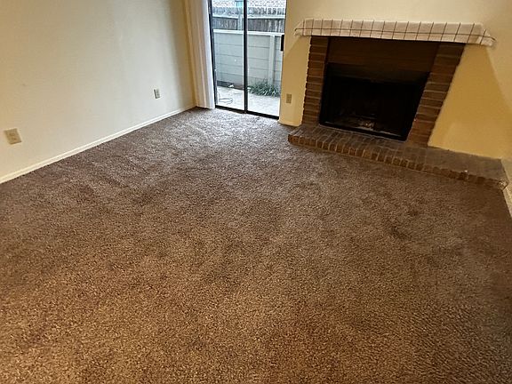 4th image of 1901 Holleman Dr W APT 515