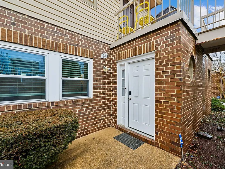 73 Hawthorne Ct NE #73 — Photo 2