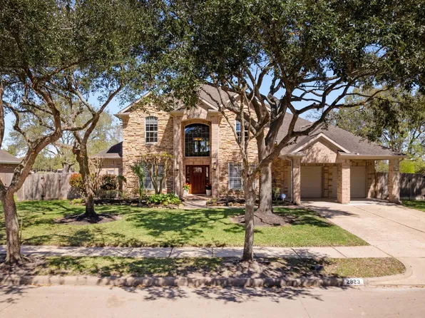2823 Irvington Dr, Pearland, TX 77584