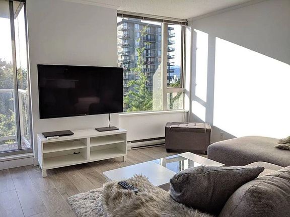 2nd image of 1277 Nelson St #601