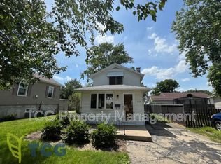 823 Pine St, Ottawa, IL 61350