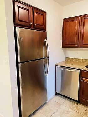 3rd image of 141 Manorhaven Blvd