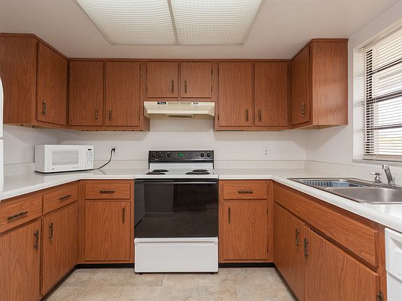 5th image of 200 Saint Lucie Ln APT 108