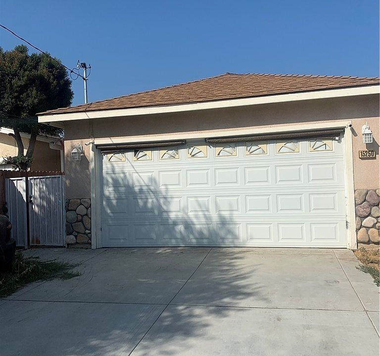 1st image of 15250 Mariposa Ave