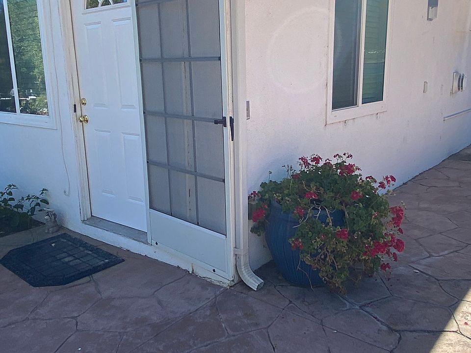 1st image of 22829 Burbank Blvd #1