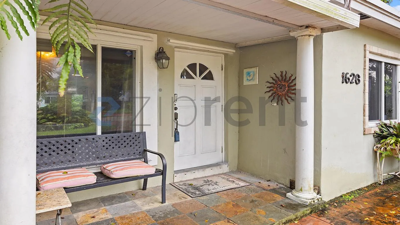 2 bed, 1200 sqft, $3,000 — Photo 3