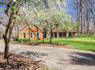 8 Kingspointe Ct, Chesterfield, MO 63005