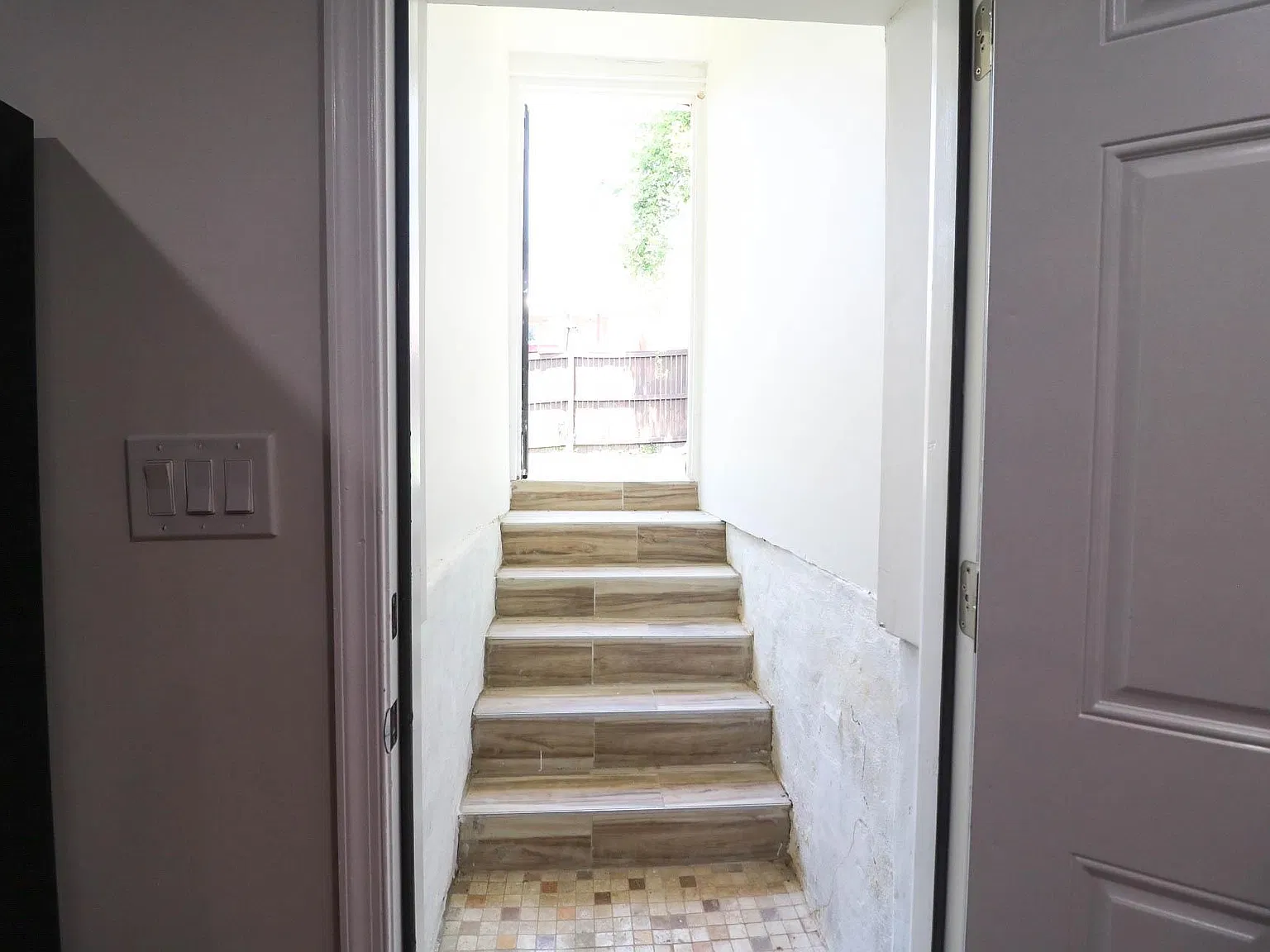 5906 Burgundy St — Photo 3