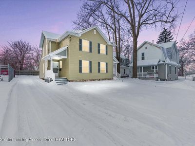 904 Linden Grove Ave, Lansing, MI, 48912