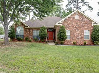 999 Williamsburg Ct, Jacksonville, AR 72076