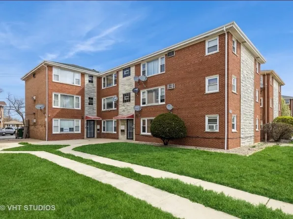 6952 W 65th St APT 2B, Chicago, IL 60638