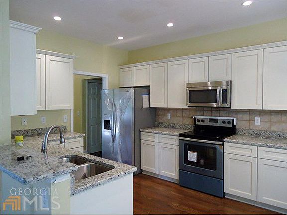 5th image of 260 Clifton Ln