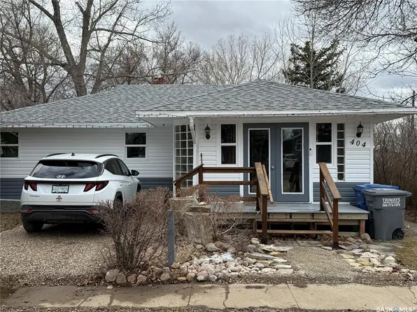 404 3rd STREET N, Val Marie, SK S0N 2T0