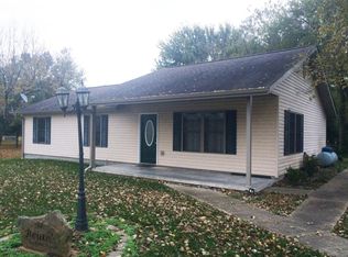 14564 Christmas Tree Rd, Johnston City, IL 62951