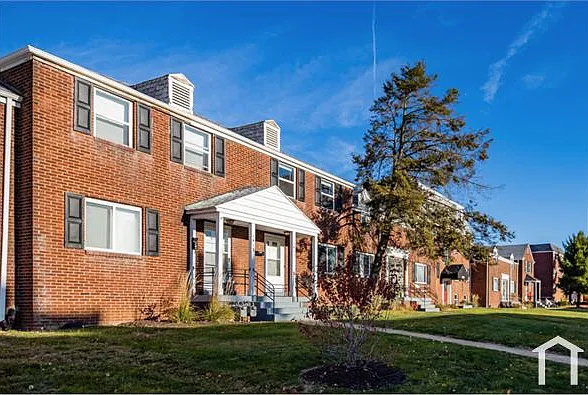 2 bed, 745 sqft, $1,350 — Photo 2