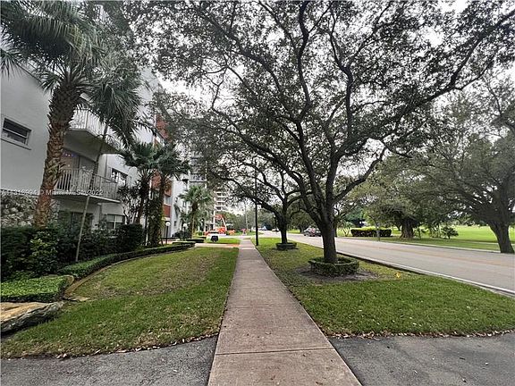 3rd image of 650 Coral Way APT 302
