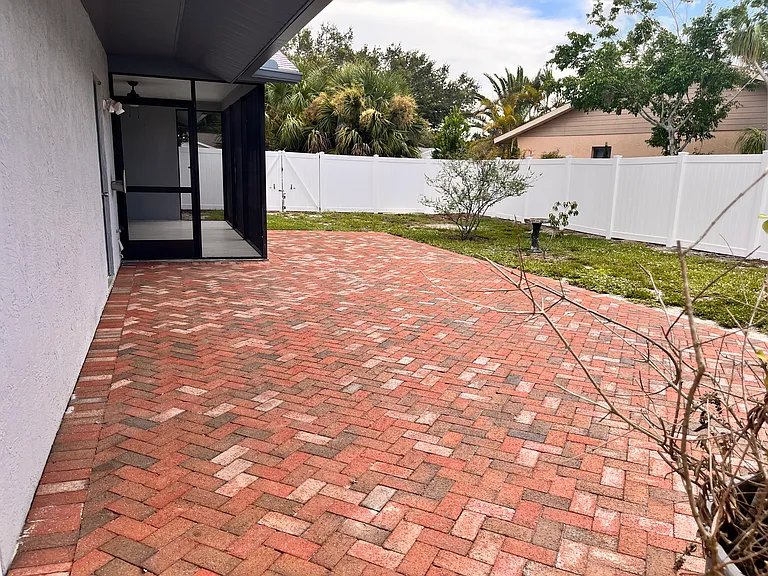 2420 Briar Oak Cir — Photo 13
