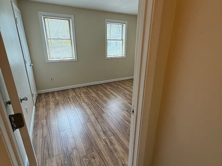 2 Flanders Ct #1 — Photo 17