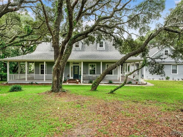 828 E Savoy St, Lecanto, FL 34461