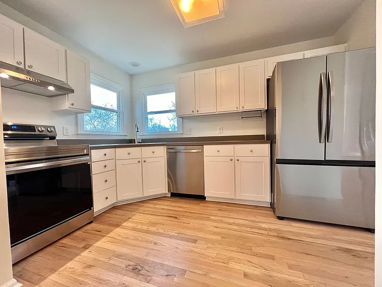1405 Brenner Ct — Photo 8
