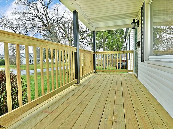 3rd image of 2028 Thalia Ave