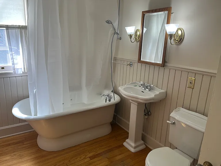 344 College Ave SE — Photo 24