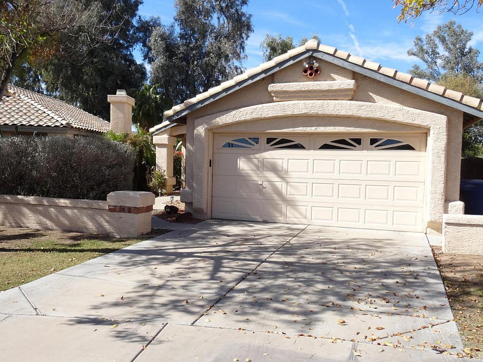 1st image of 92 S Aspen Ct