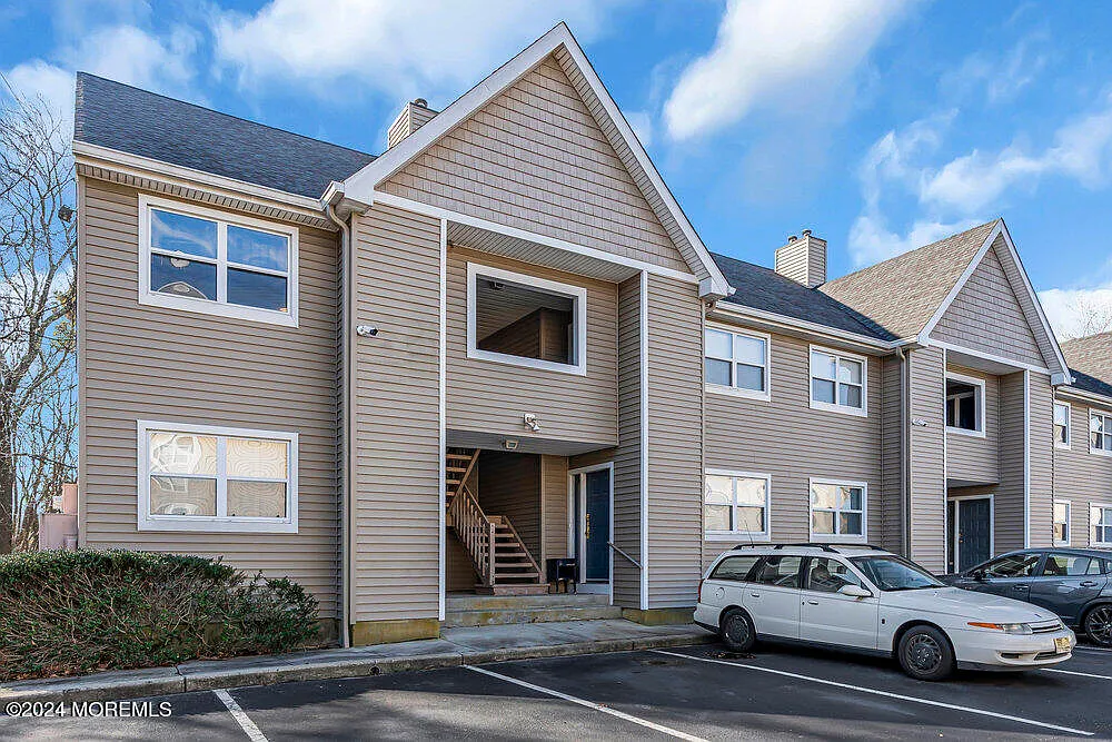 Building Photo - 290 N Main St #B7
