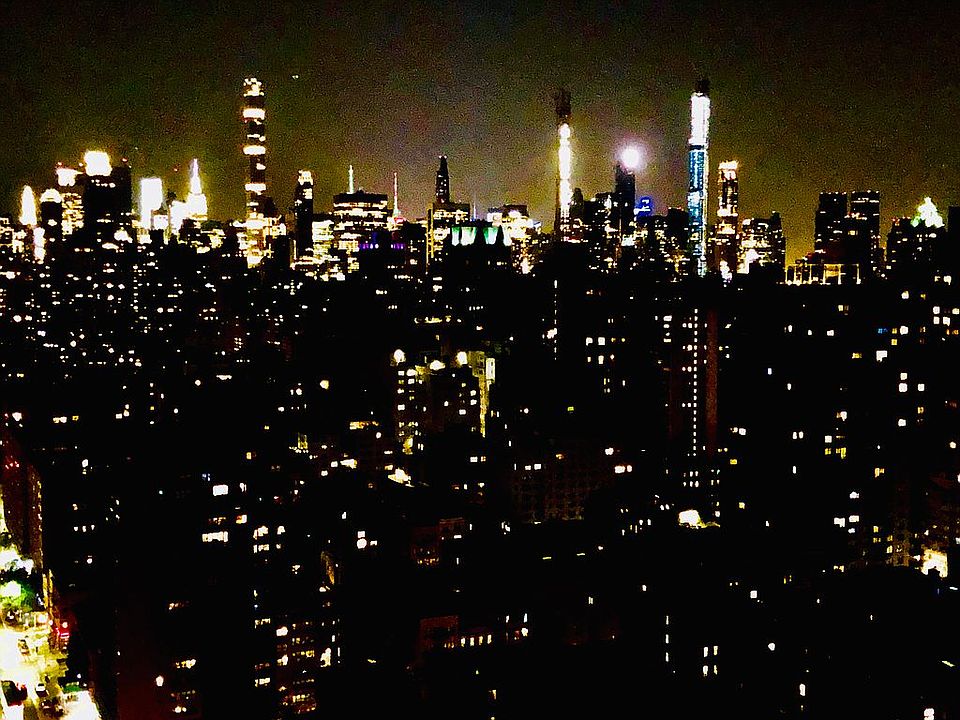 1st image of 300 E 85th St APT 3002