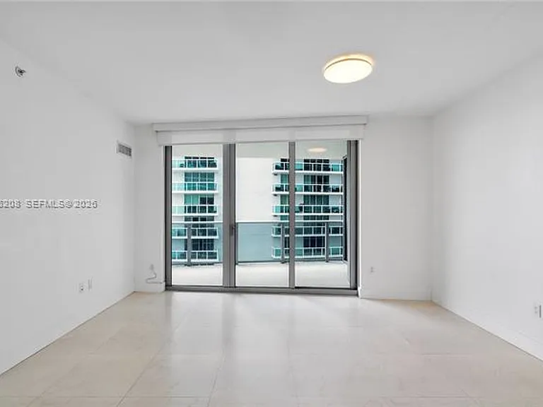 488 NE 18th St #1805 — Photo 12