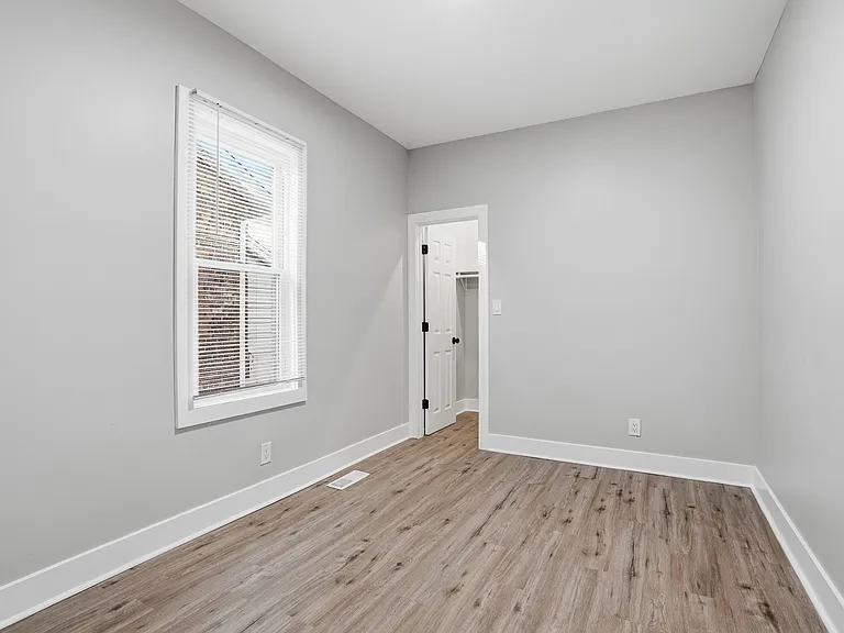 2037 Wespark Ave — Photo 9