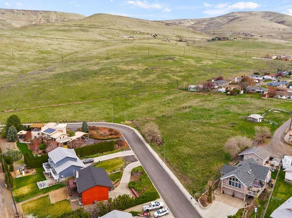 Nka E Hillcrest Dr, Yakima, WA 98901