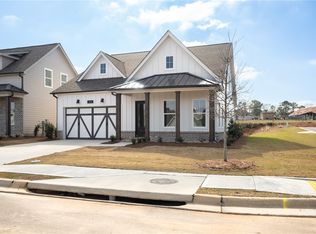 305 Tundra Swann Ln, Auburn, AL 36832