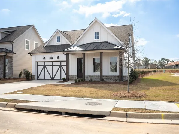 305 Tundra Swann Ln, Auburn, AL 36832