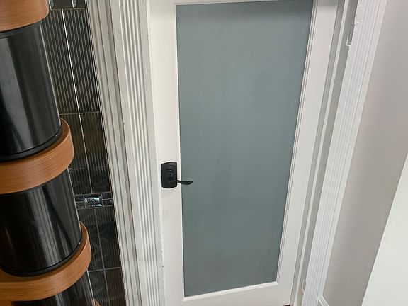 Entrance door from the staircase