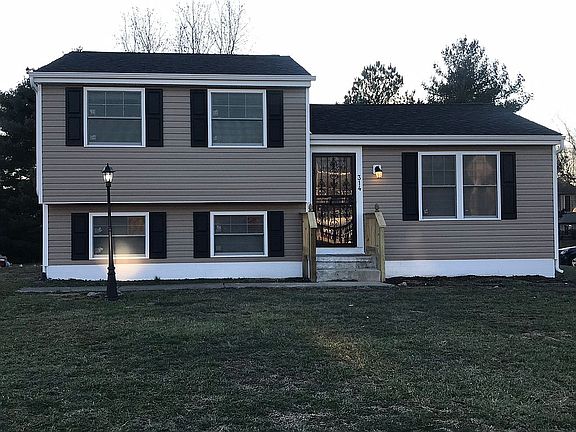 2nd image of 314 Cloverfield Ln