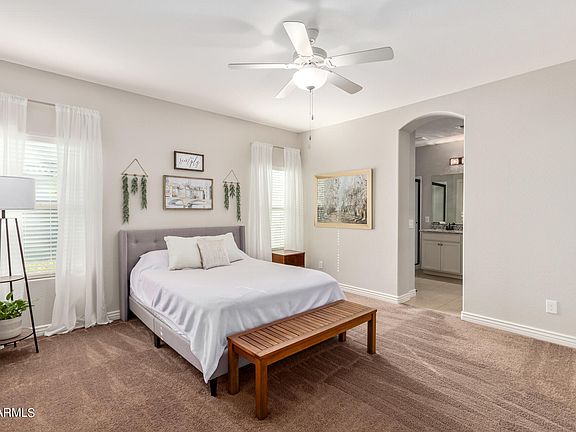 4th image of 931 W BANYAN Avenue