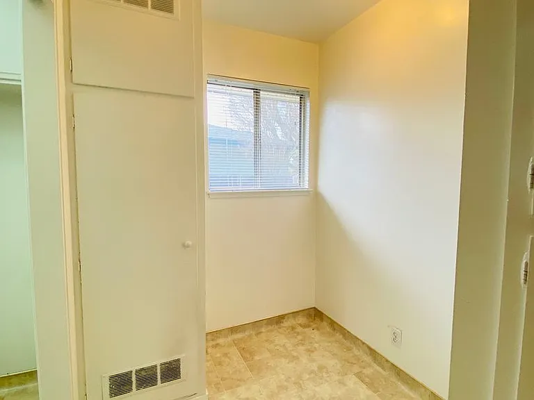 8942 2nd Ave — Photo 21