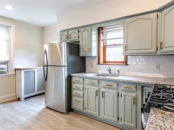 149 Roosevelt Ter, Ardmore, PA 19003
