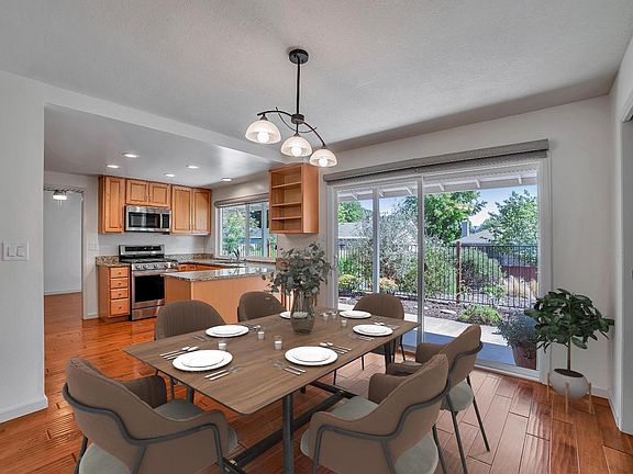 4th image of 127 Mountain Vista Circle
