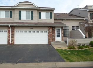 608 Spruce Dr, Hudson, WI 54016