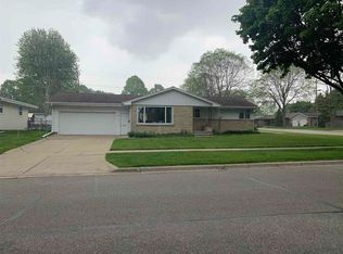 1379 Liberty St, Green Bay, WI 54304