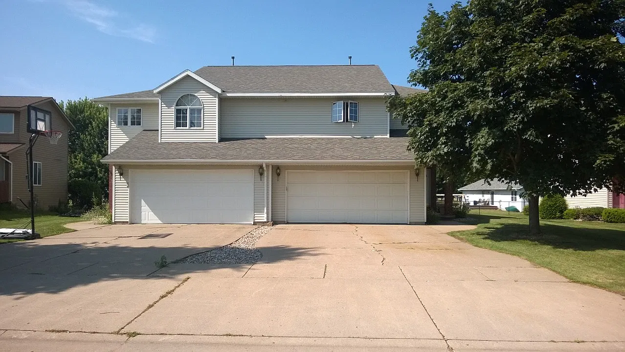 1206-1208 Nicolet Street - 1208 — Photo 2