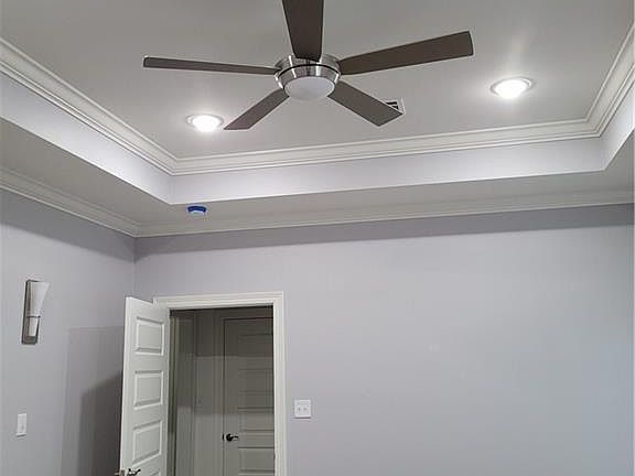 5th image of 137 Graystone Dr